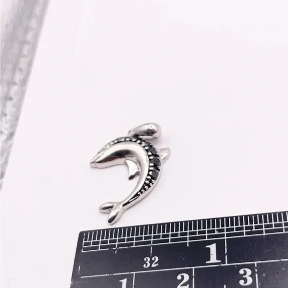 Blue Sapphires Dolphin 925 sterling silver pendant - Picture 6 of 8